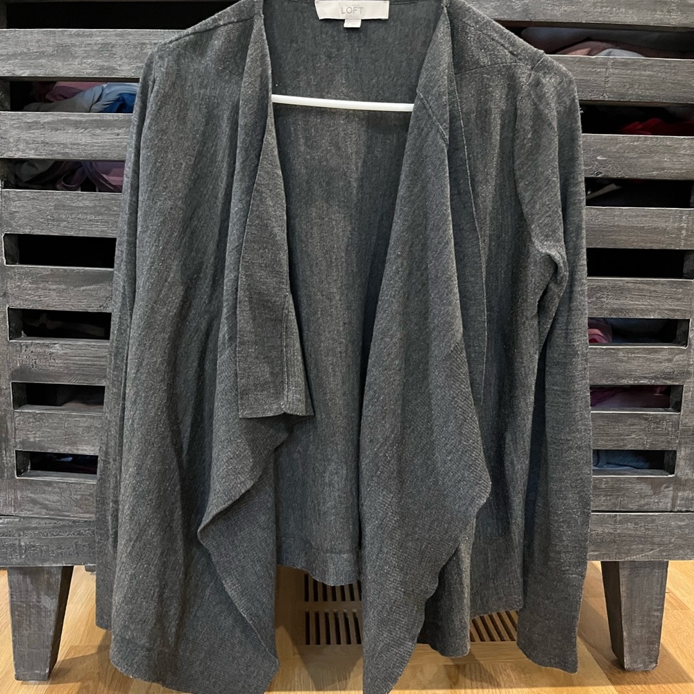 SOLD The Loft grey cardigan S